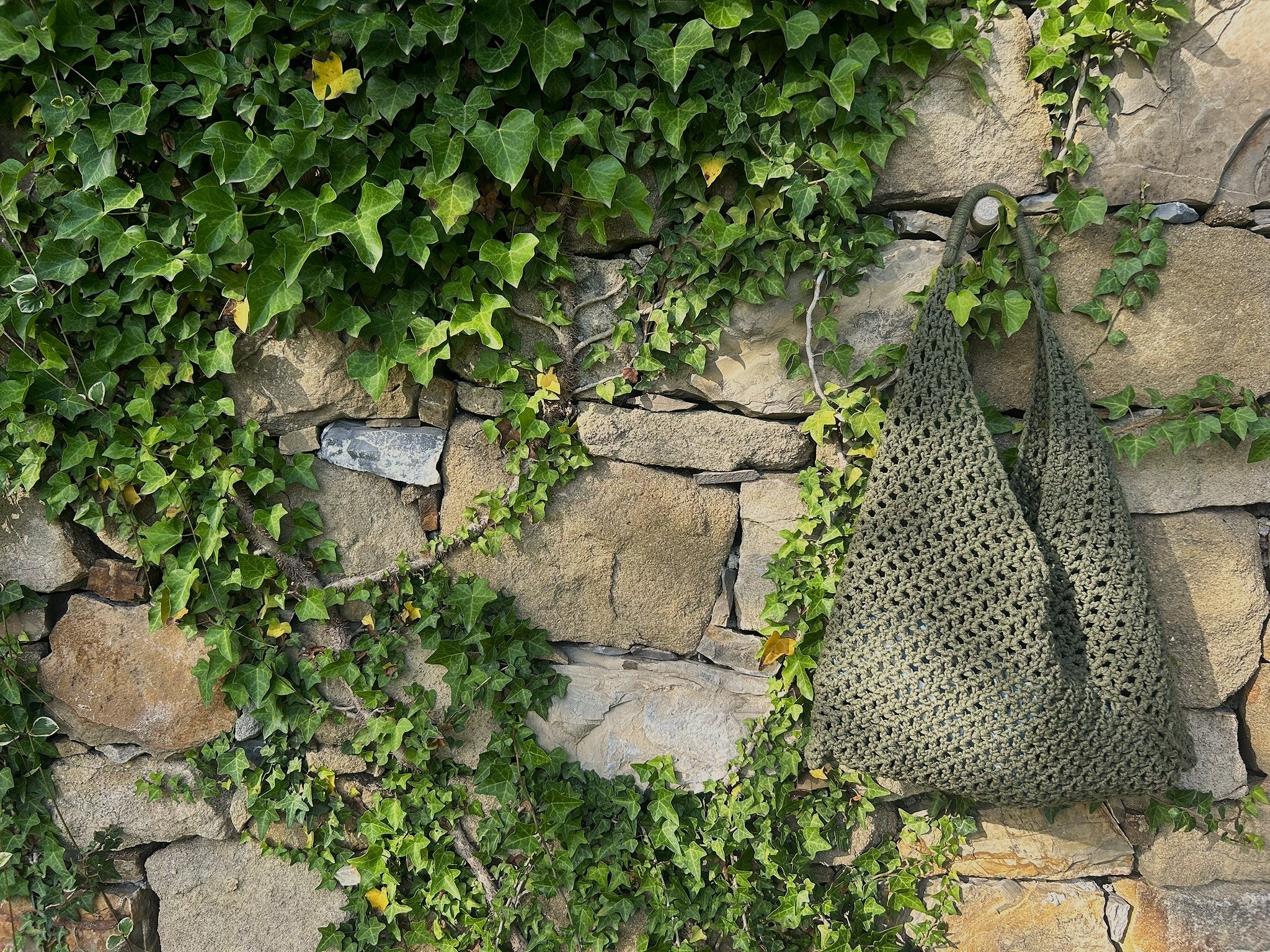 Borsa da spiaggia all'uncinetto verde militare in cotone 